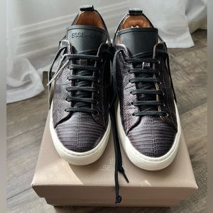 NWT Esse Ut Esse • Black Snakeskin Shoes